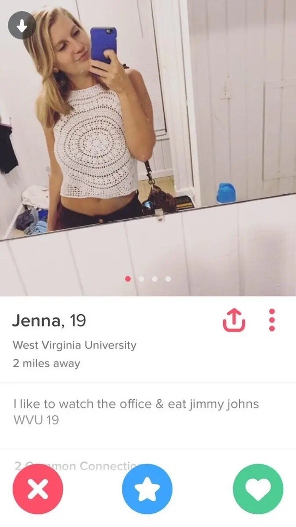 Pussy eating office tinder girl