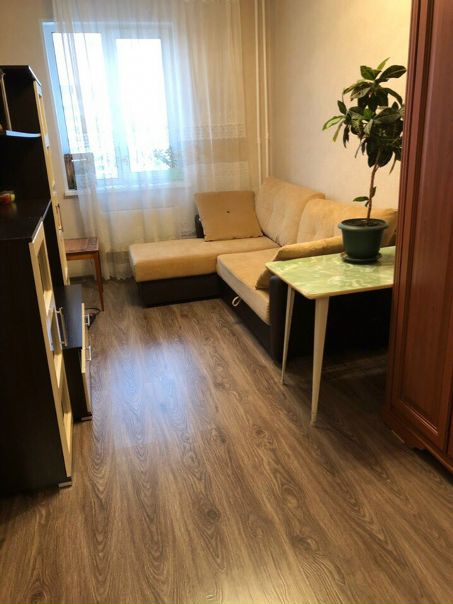 Фото: Сдается комната в 2-х кв,квартира с хорошим ремонтом, одной женщине РФ, без вредных привычек. <br>Собственник! Агентам не беспокоить!!! ул Ангарская, рядом Петровс- Разумовс, оплата 17500 и депозит +счетчики.<br>89252752105 Наталия<br><br>