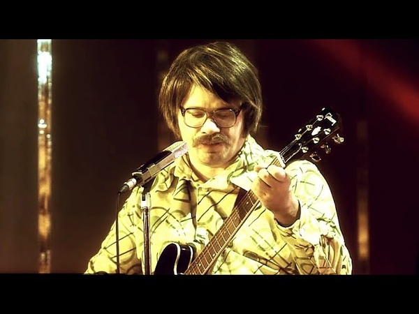 Текст октябрь первый холодный месяц осени. Сурово быть первым. Сурово быть первым. Демотиваторы челябинские настолько суровы. Челябинские пацаны настолько суровы что.